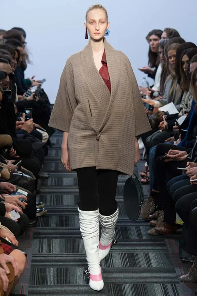 Look 22